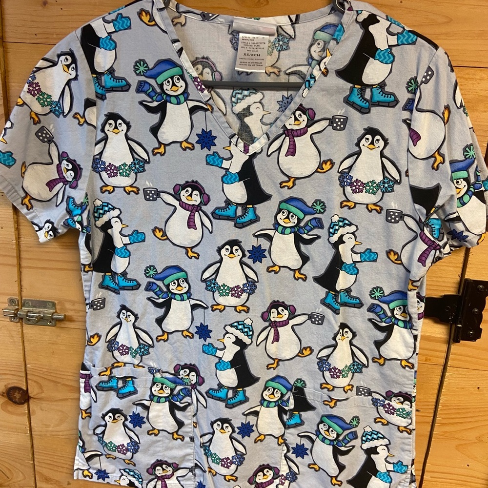 UA scrub top